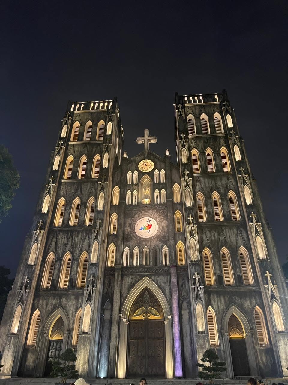 Cathédrale Saint-Joseph de Hanoï la nuit